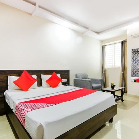 Hotel Central Suites Bangalore Esterno foto