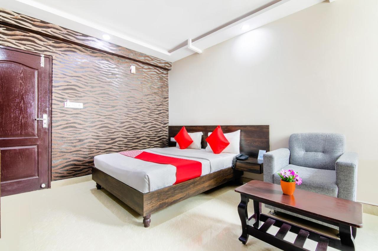 Hotel Central Suites Bangalore Esterno foto